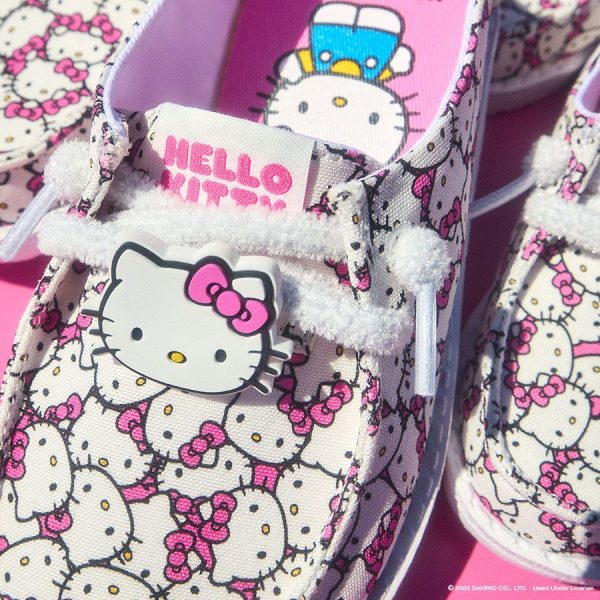 Wendy Hello Kitty Takeover - White/Pink