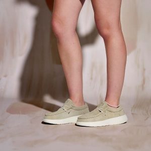 SS25_HEYDUDE_WENDY_COMF_SUEDE_42641-1SN_698_COLOR.jpg